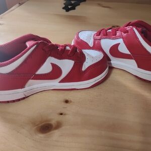 Nike Kids Red and White Low-Top Sneakers